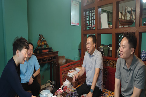 郭连主委带队开展党员走访活动